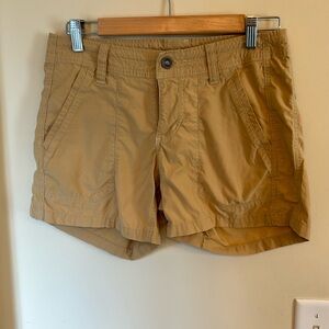 Kuhl women’s mustard shorts 4